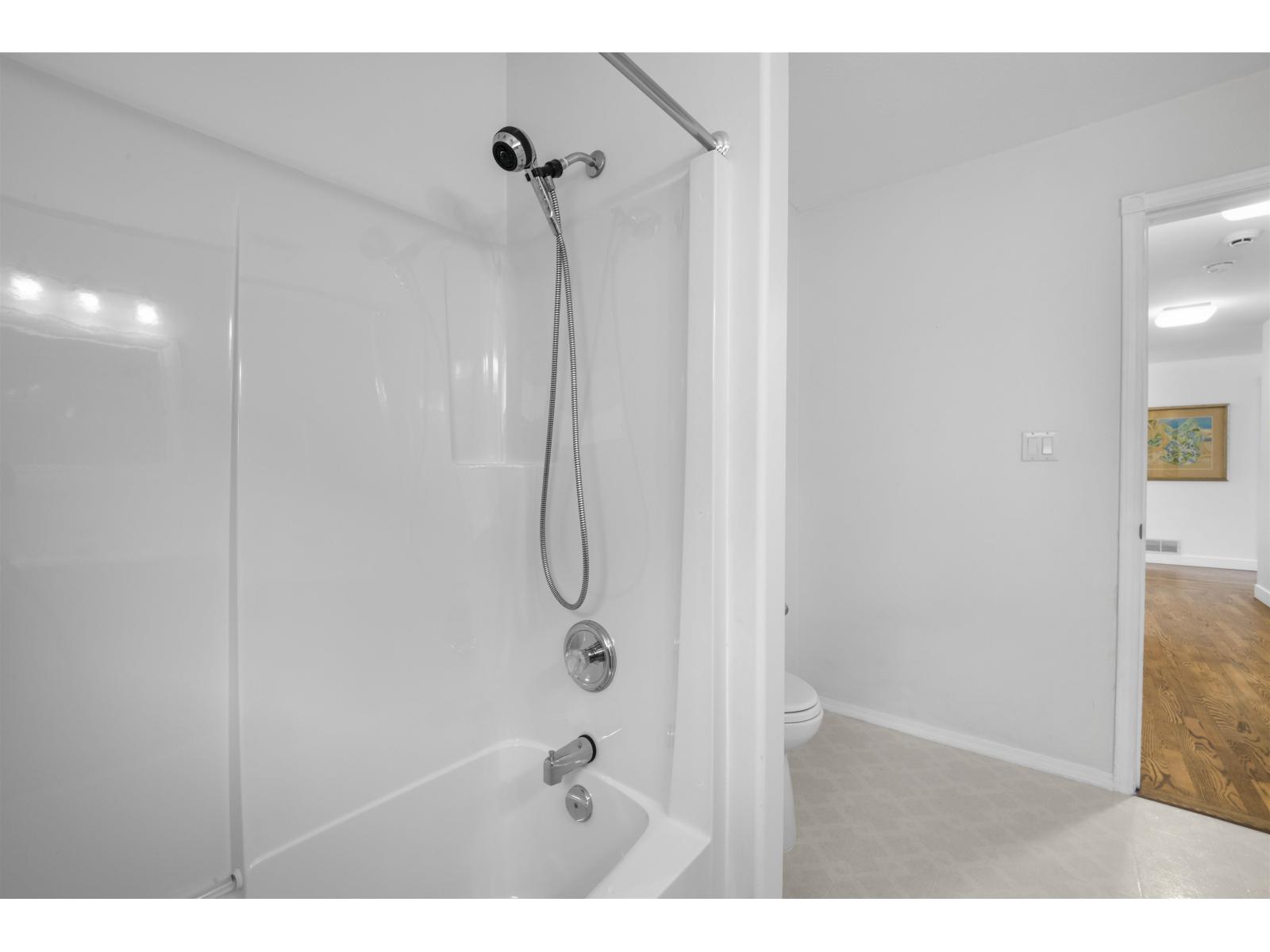 321 CHESTNUT AVENUE, Harrison Hot Springs, Harrison Hot Springs