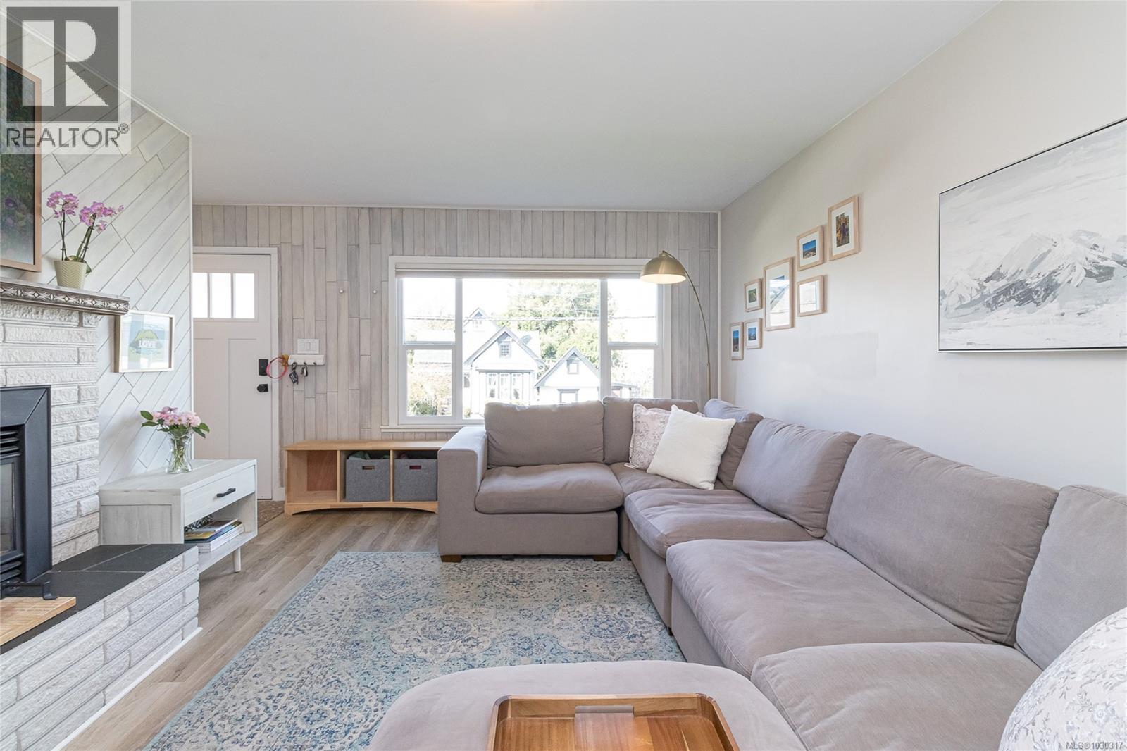 815 Hereward Road, Victoria