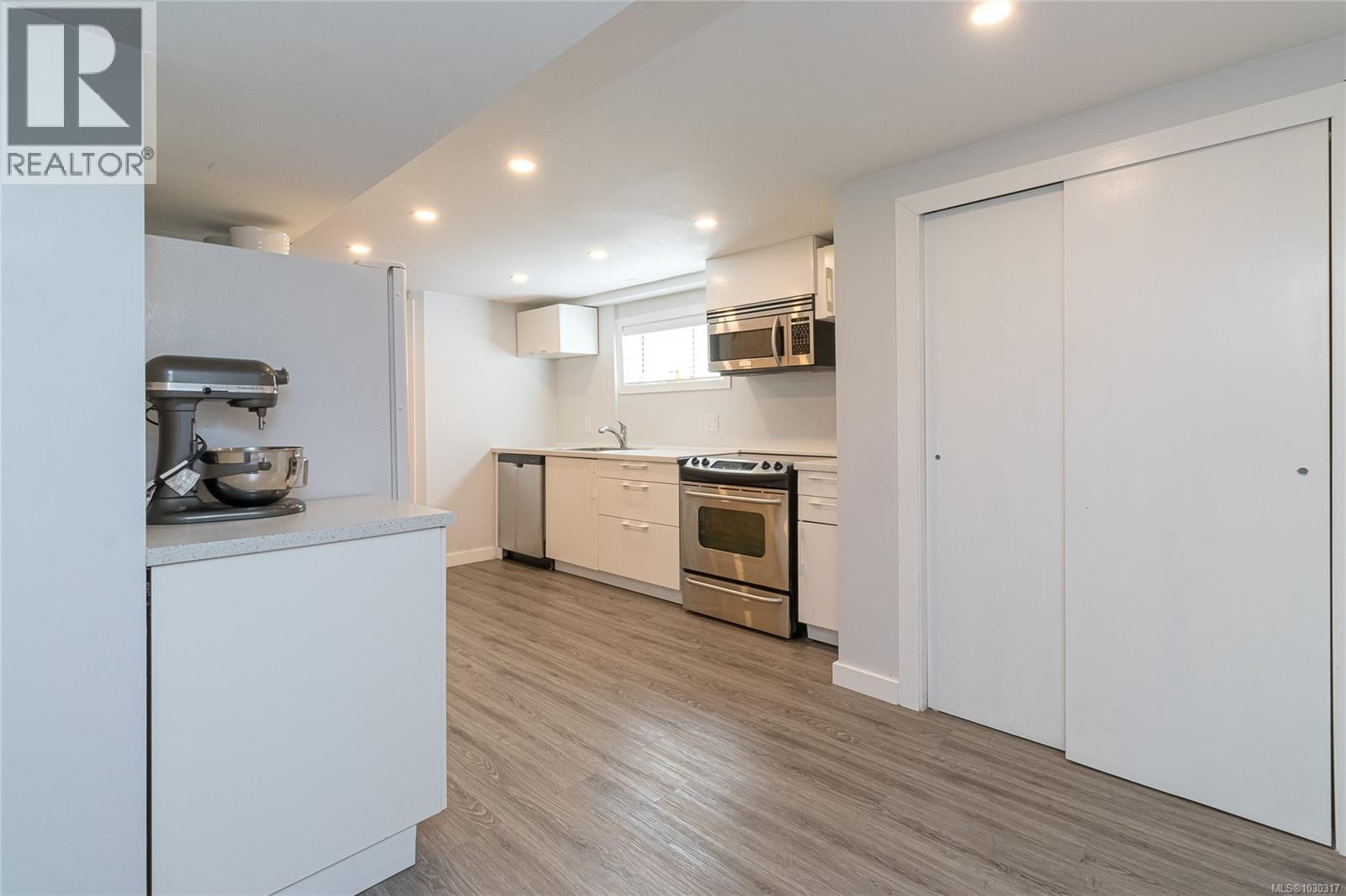  815 Hereward Road, Victoria