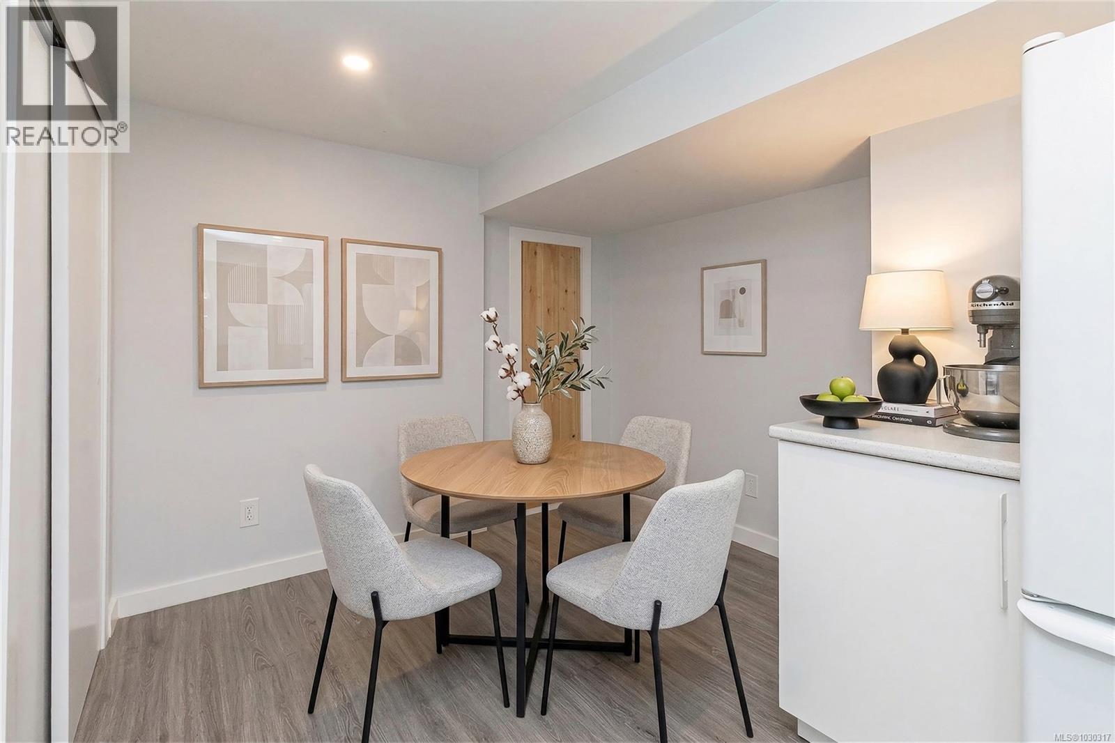  815 Hereward Road, Victoria
