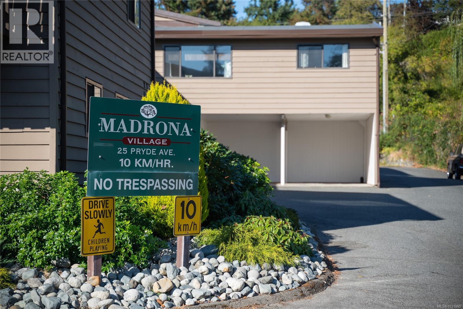 #41 25 PRYDE AVE - 23