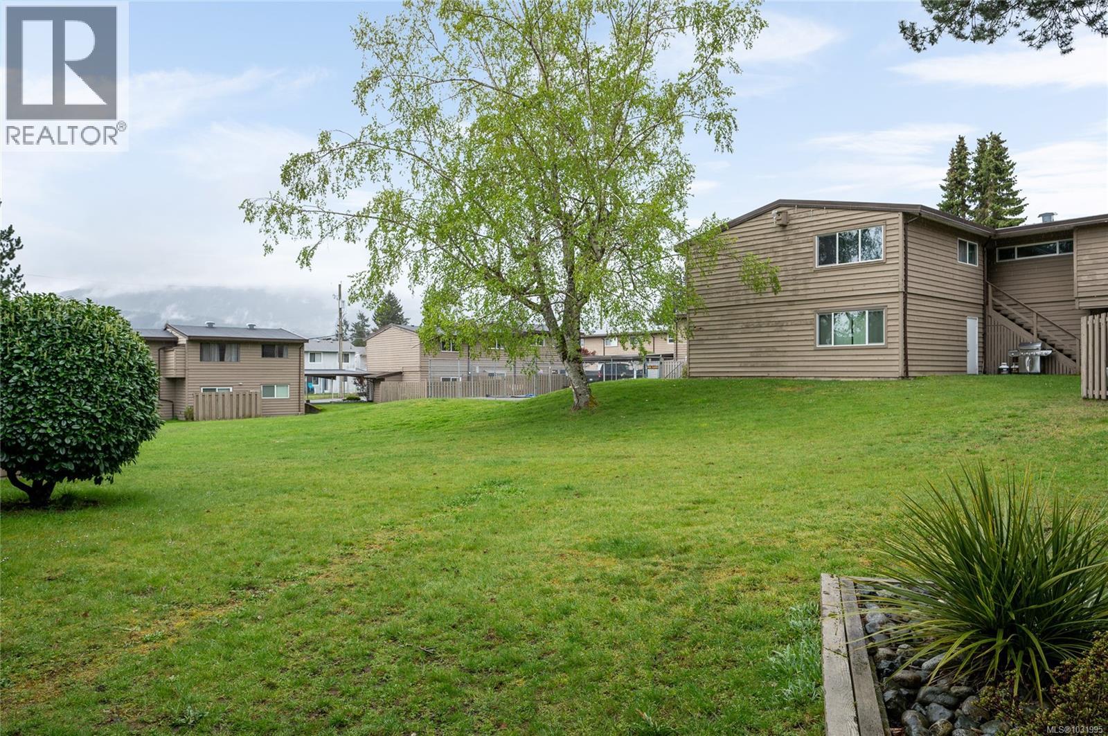 #41 25 PRYDE AVE - 19