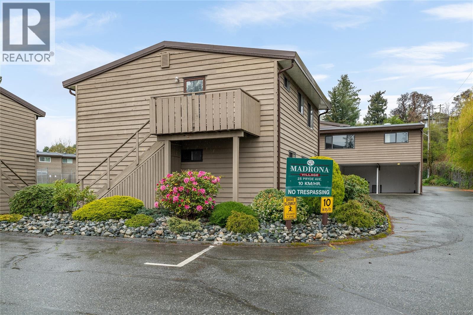 #41 25 PRYDE AVE - 16