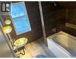 3033 Dewdney Avenue, Regina, SK S4Y0Y3 Photo 20