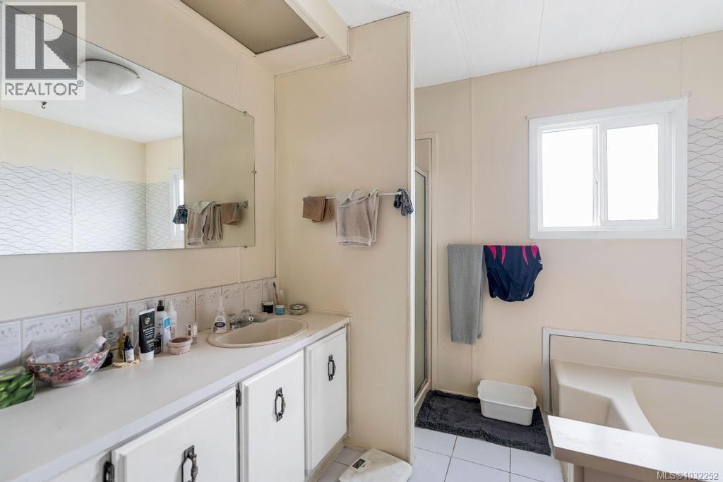 11090 CHEMAINUS RD - 12