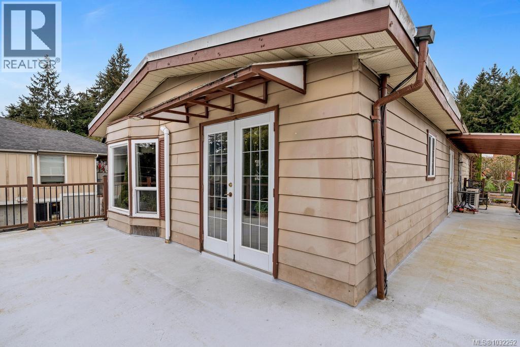 11090 CHEMAINUS RD - 16