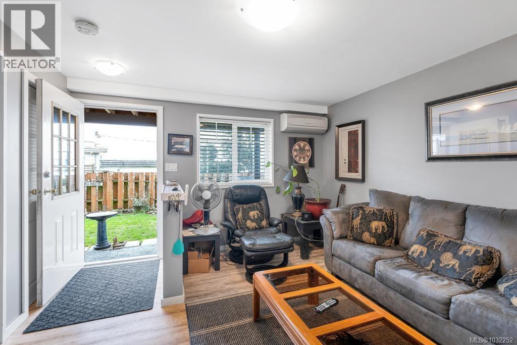 11090 CHEMAINUS RD - 19