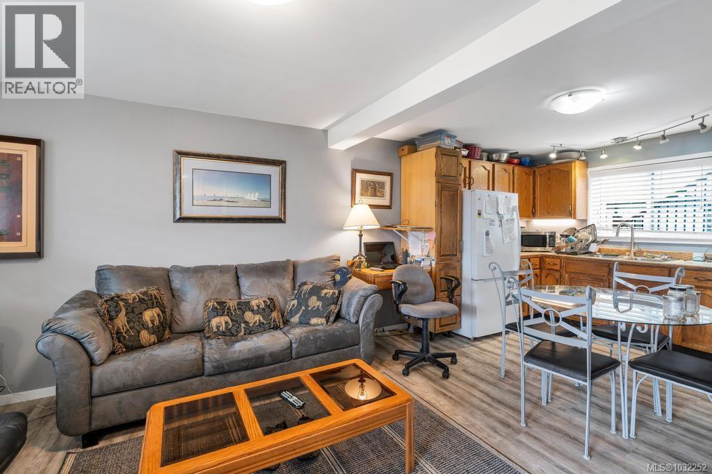 11090 CHEMAINUS RD - 20