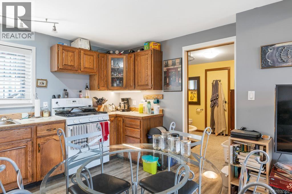 11090 CHEMAINUS RD - 22