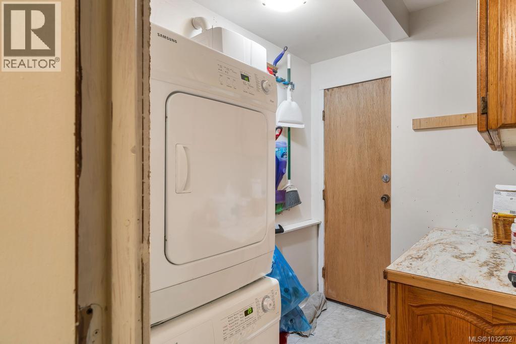 11090 CHEMAINUS RD - 25