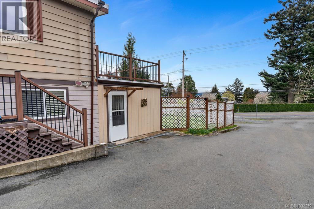 11090 CHEMAINUS RD - 37