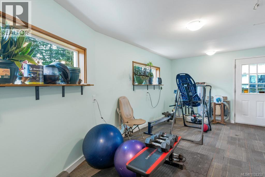 11090 CHEMAINUS RD - 39