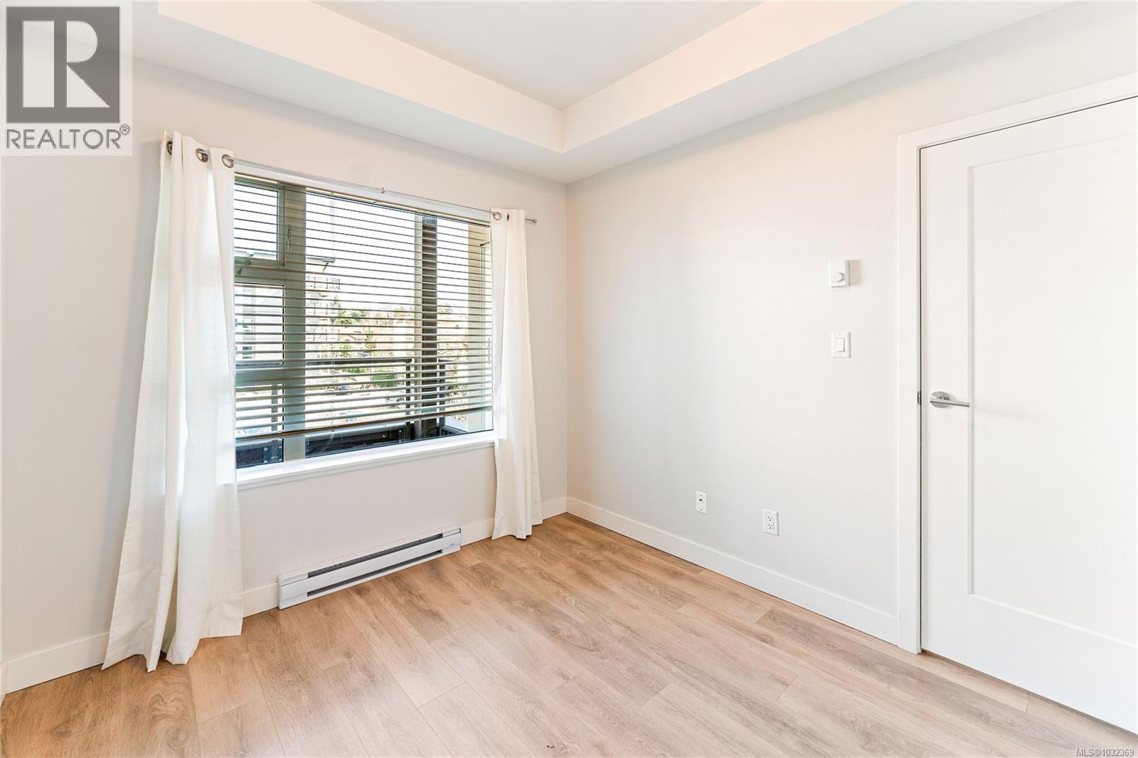 #304 3333 GLASGOW AVE - 11