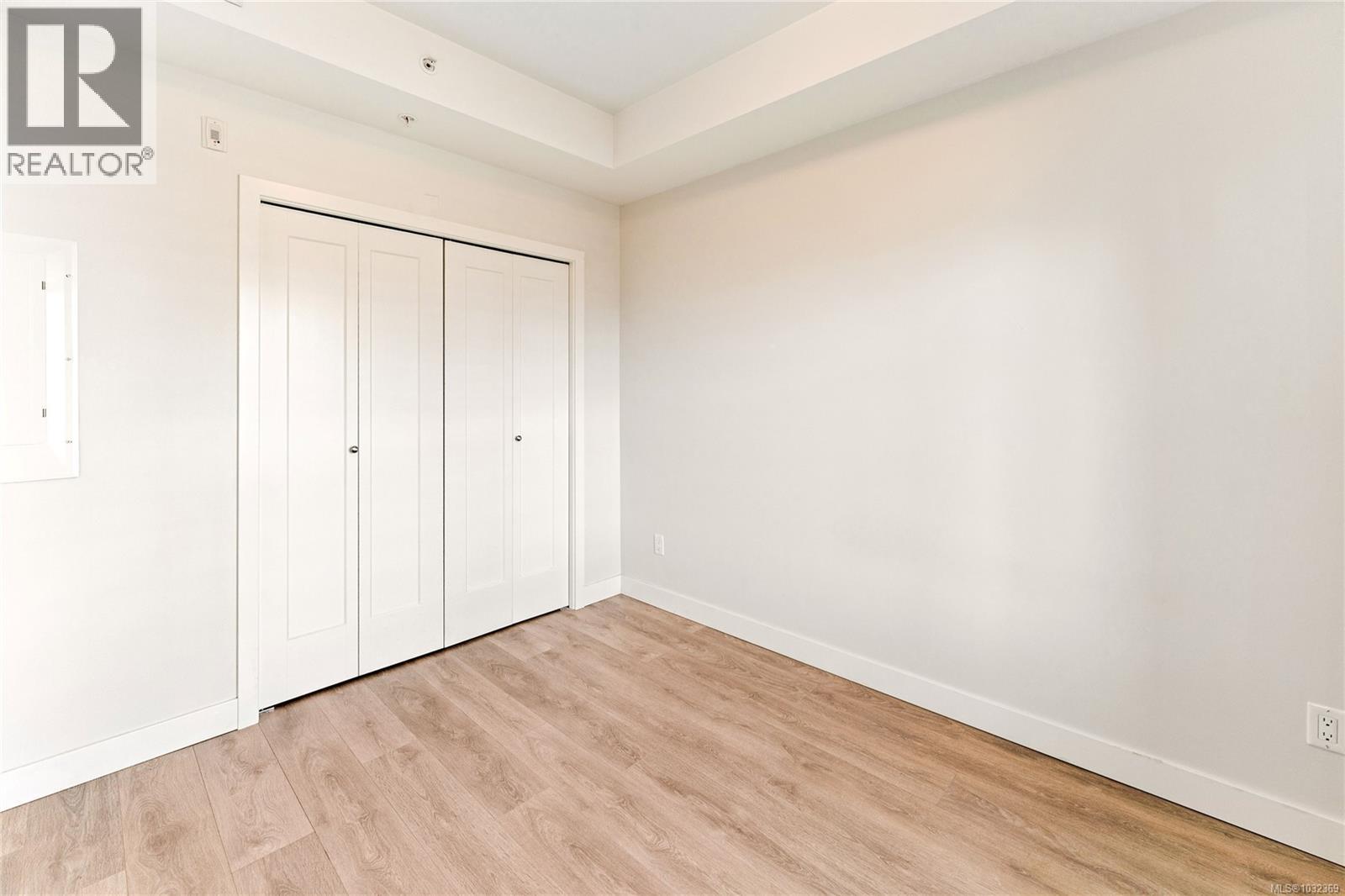 #304 3333 GLASGOW AVE - 12