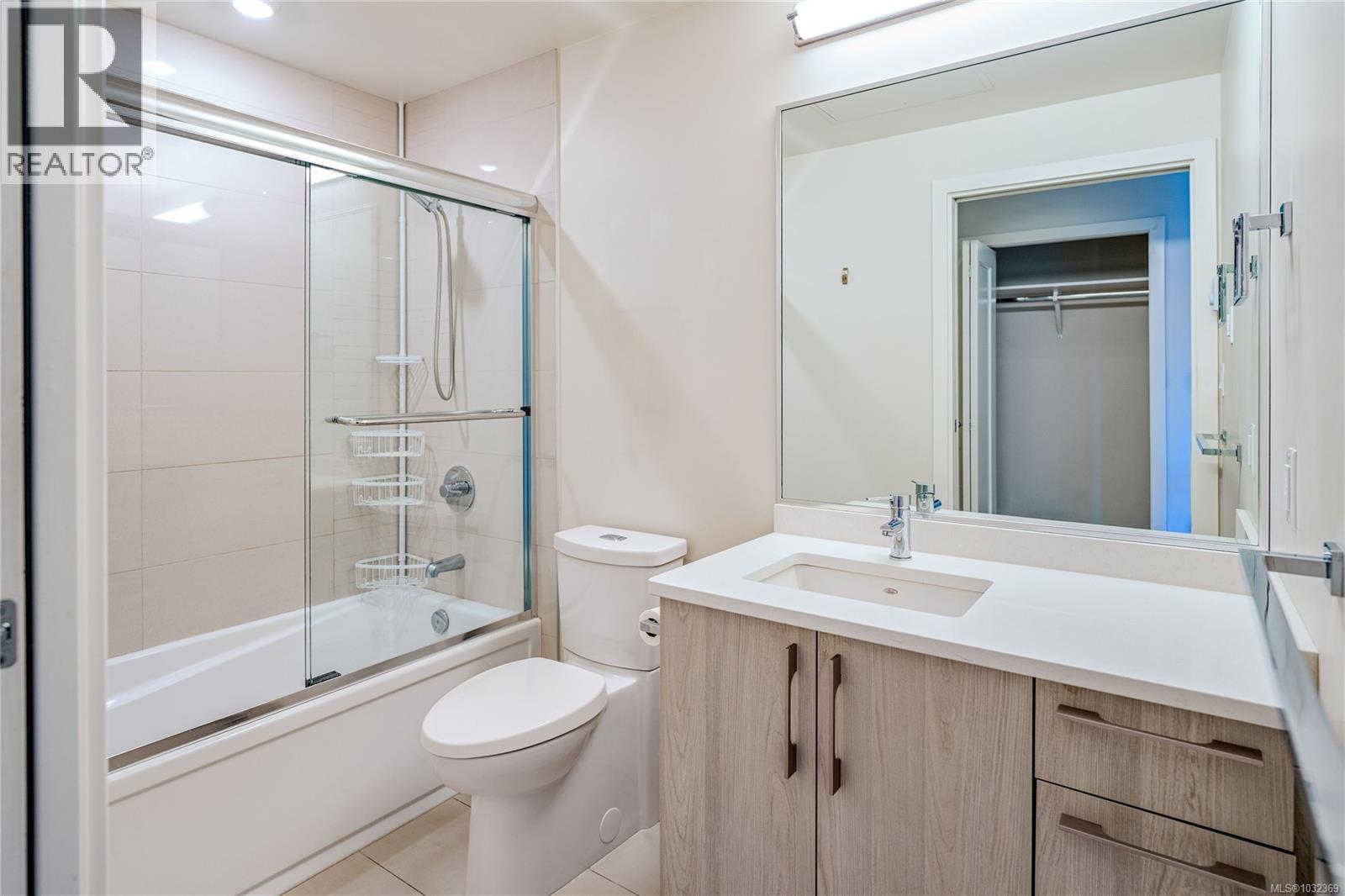 #304 3333 GLASGOW AVE - 16