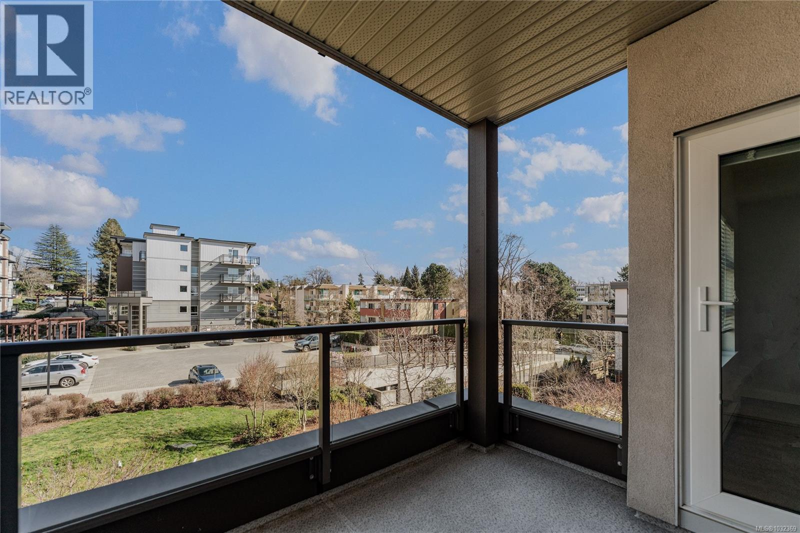 #304 3333 GLASGOW AVE - 17