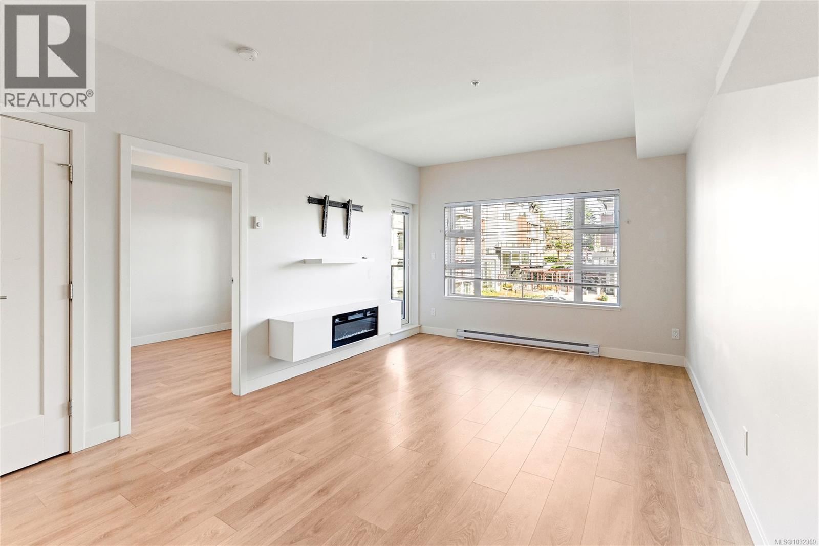 #304 3333 GLASGOW AVE - Image 3