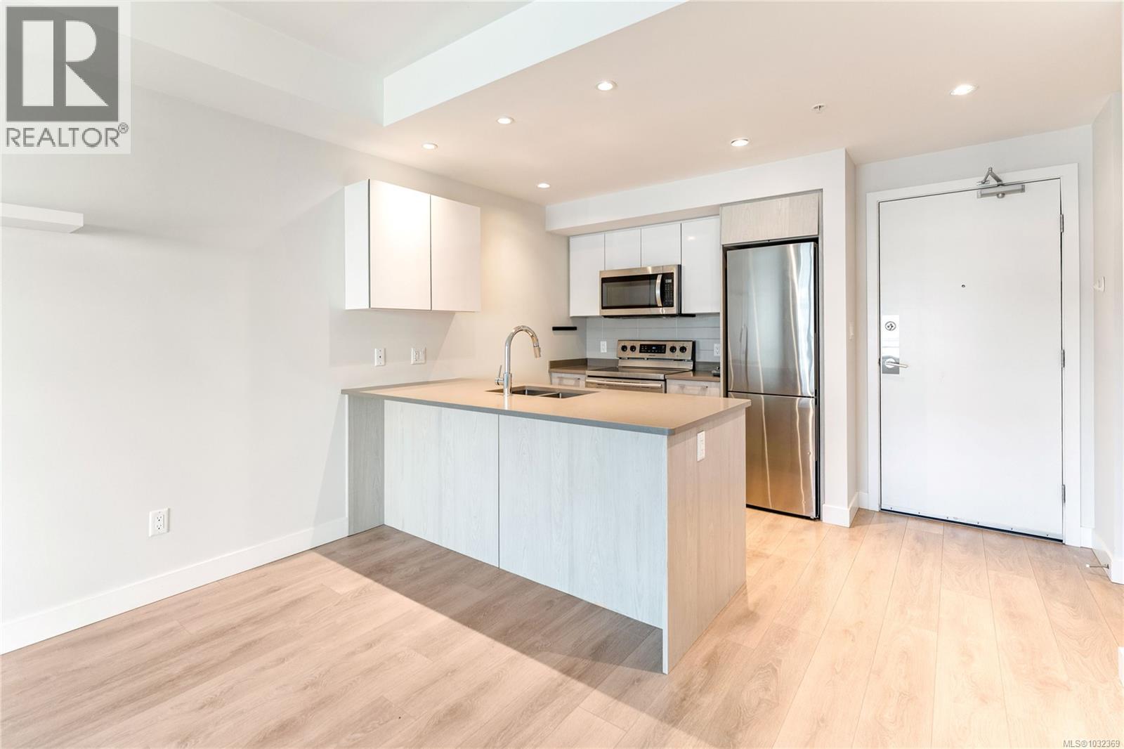 #304 3333 GLASGOW AVE - 5