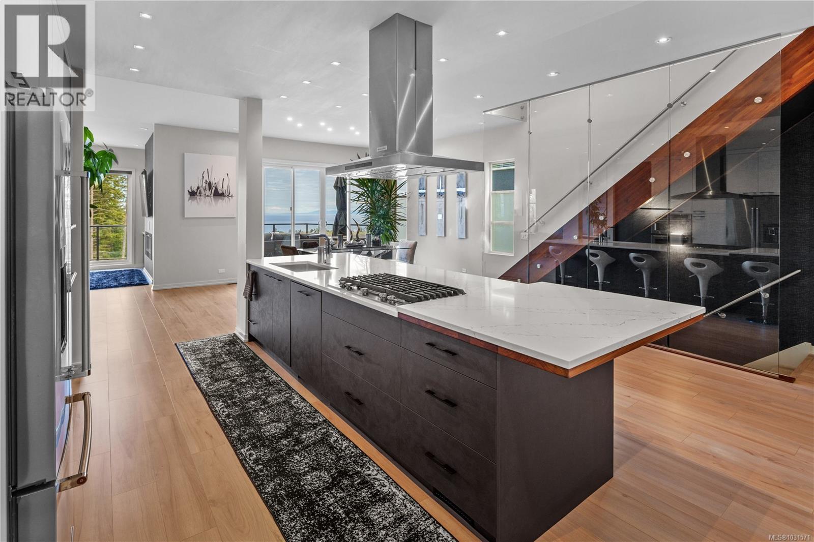 542 GURUNANK LANE - 10