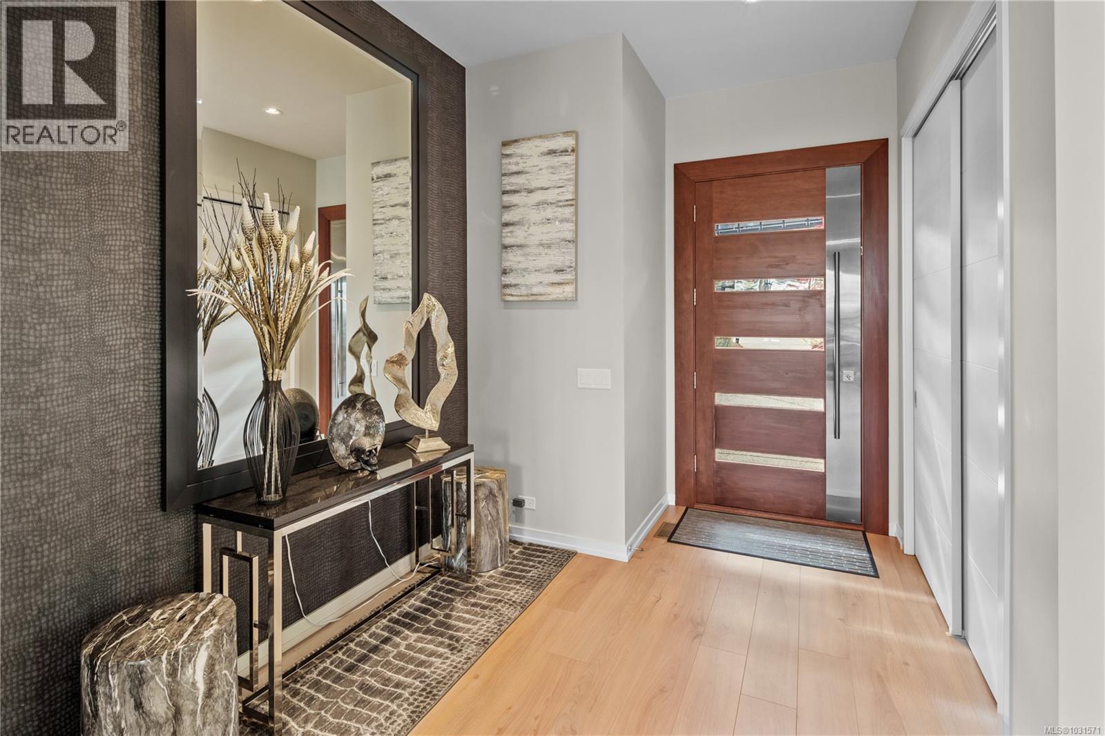 542 GURUNANK LANE - 11