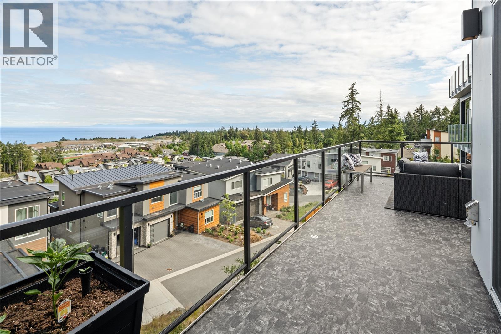 542 Gurunank Lane - 16