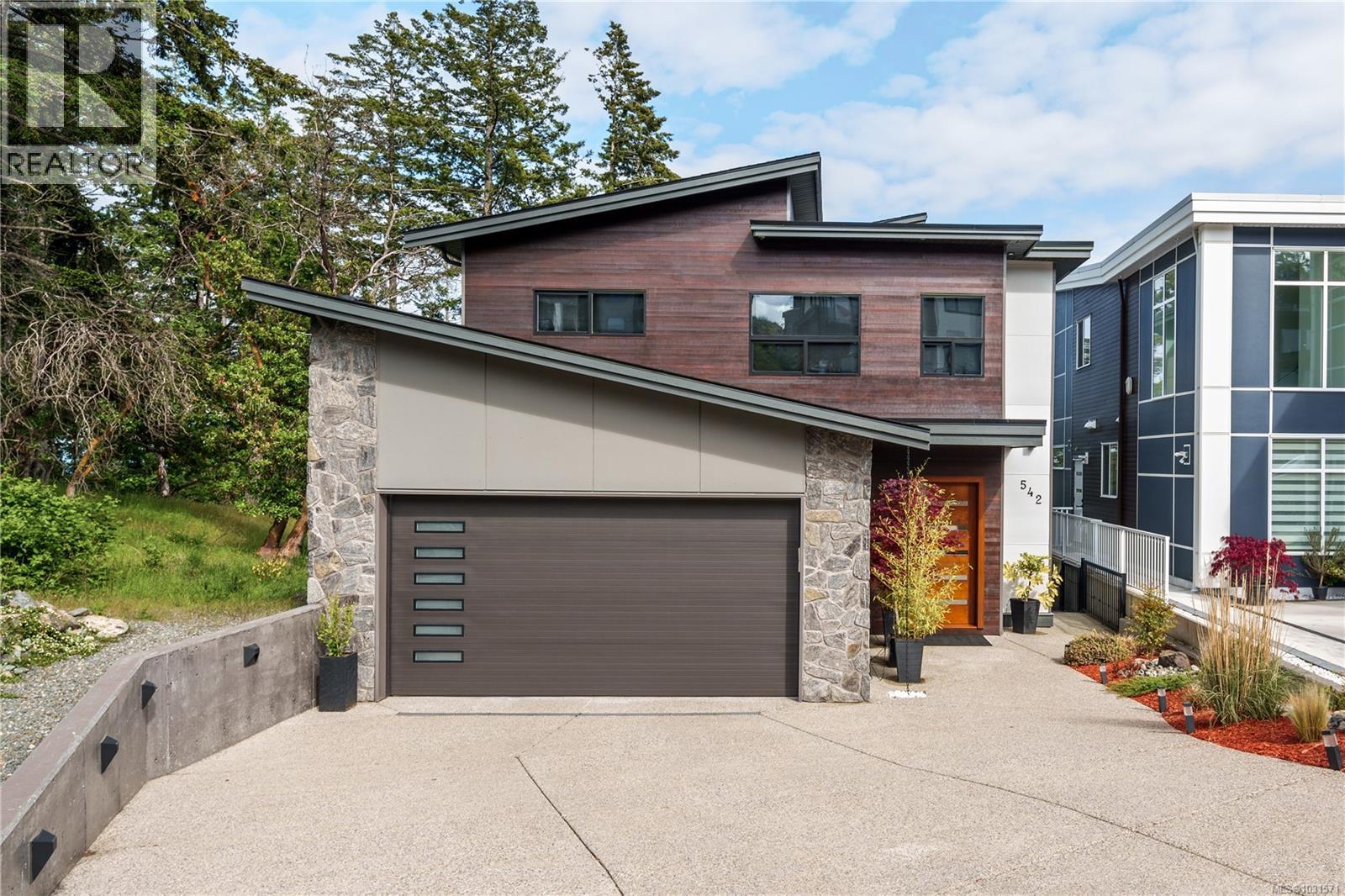542 Gurunank Lane - 2