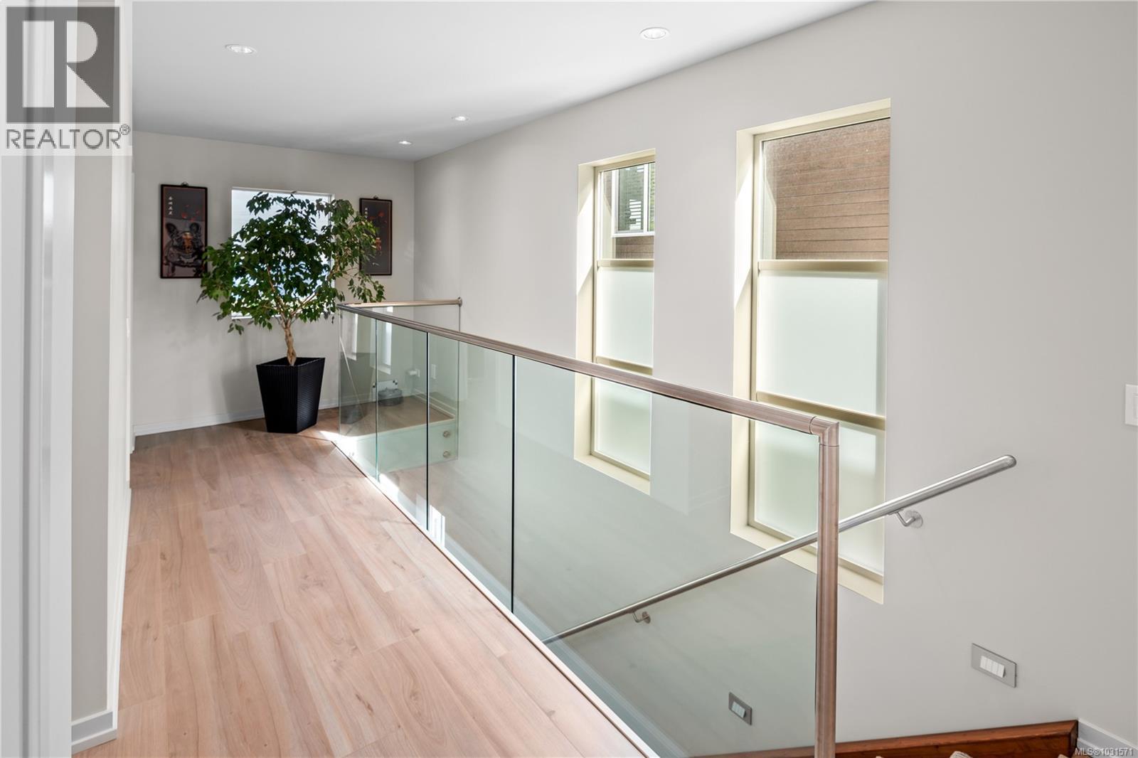 542 GURUNANK LANE - 29