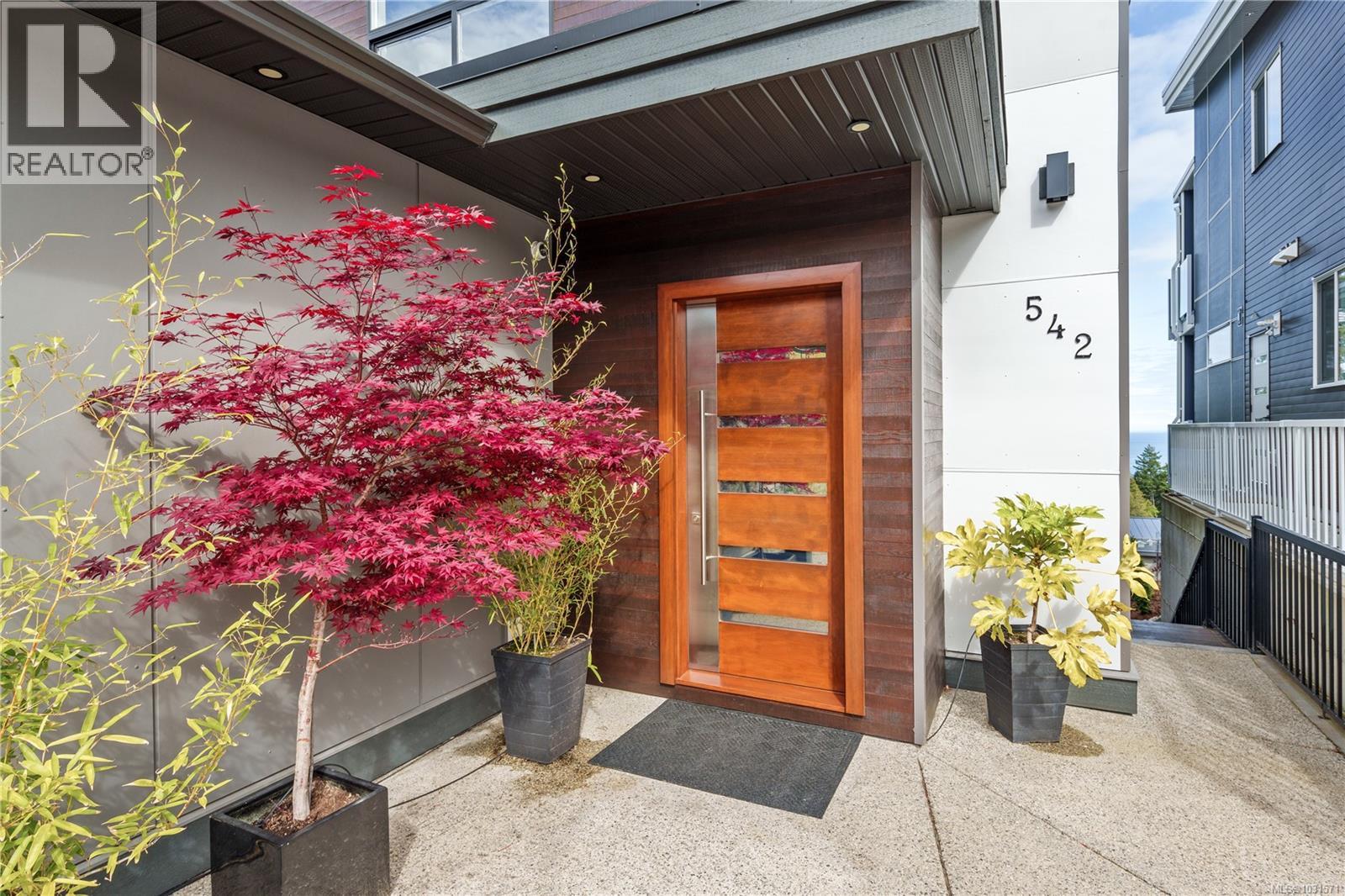 542 GURUNANK LANE - 45