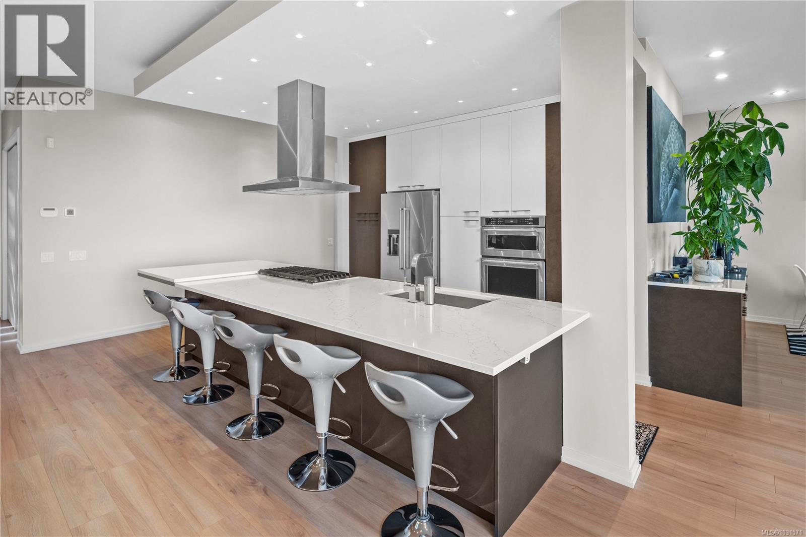 542 GURUNANK LANE - 8