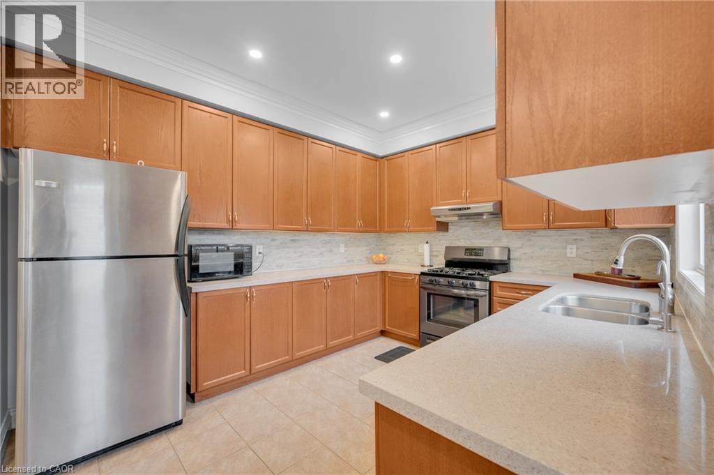 6 WILSONGARY Circle, Ajax, Ontario, L1T0G7 — Photo 16
