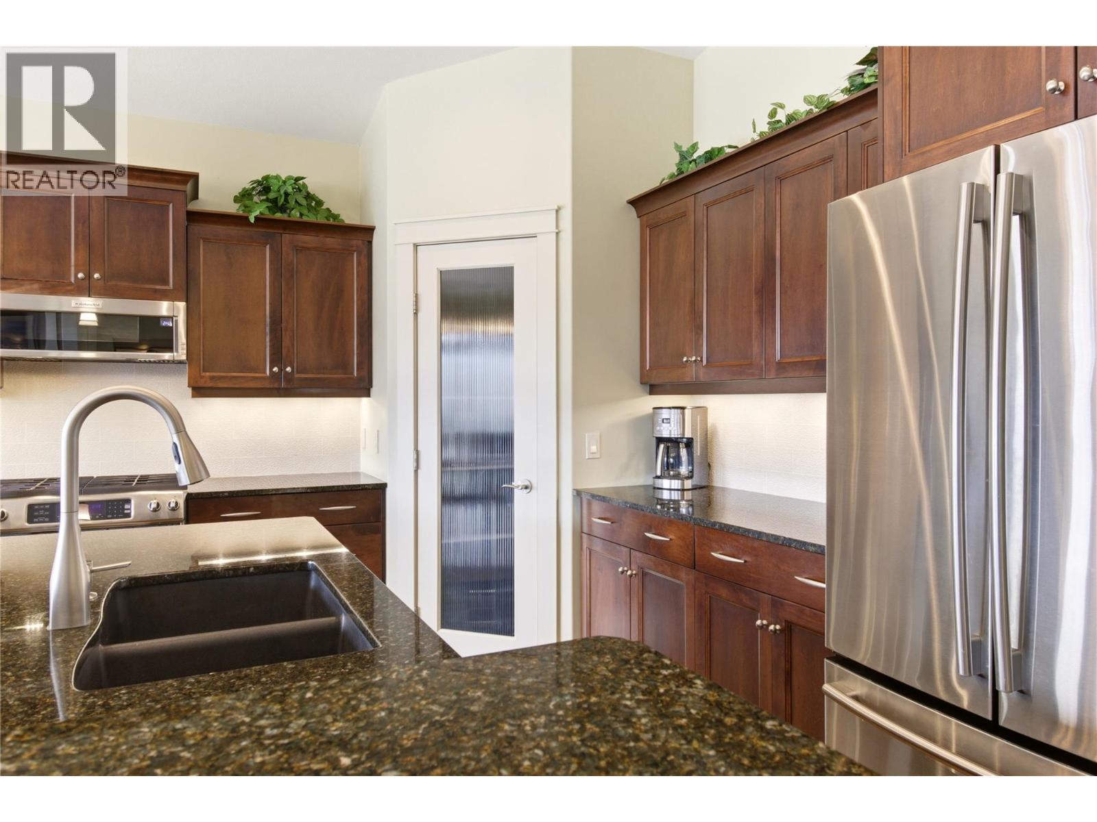 1443 Wilmot Avenue, Kelowna