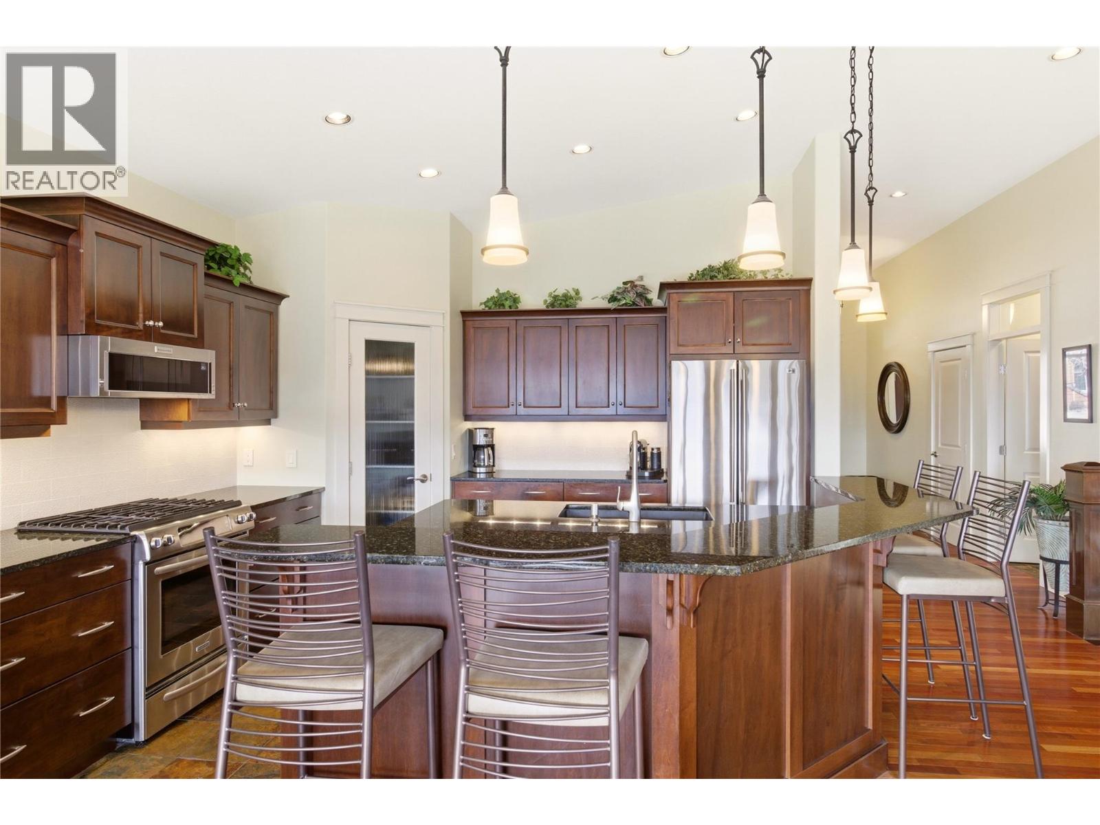 1443 Wilmot Avenue, Kelowna