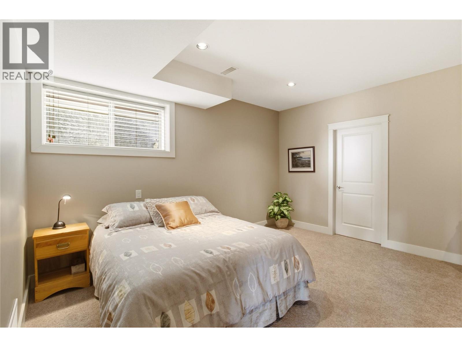 1443 Wilmot Avenue, Kelowna