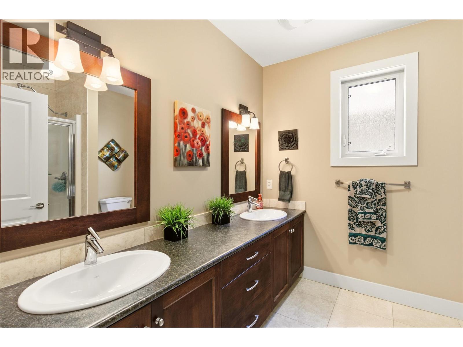 1443 Wilmot Avenue, Kelowna