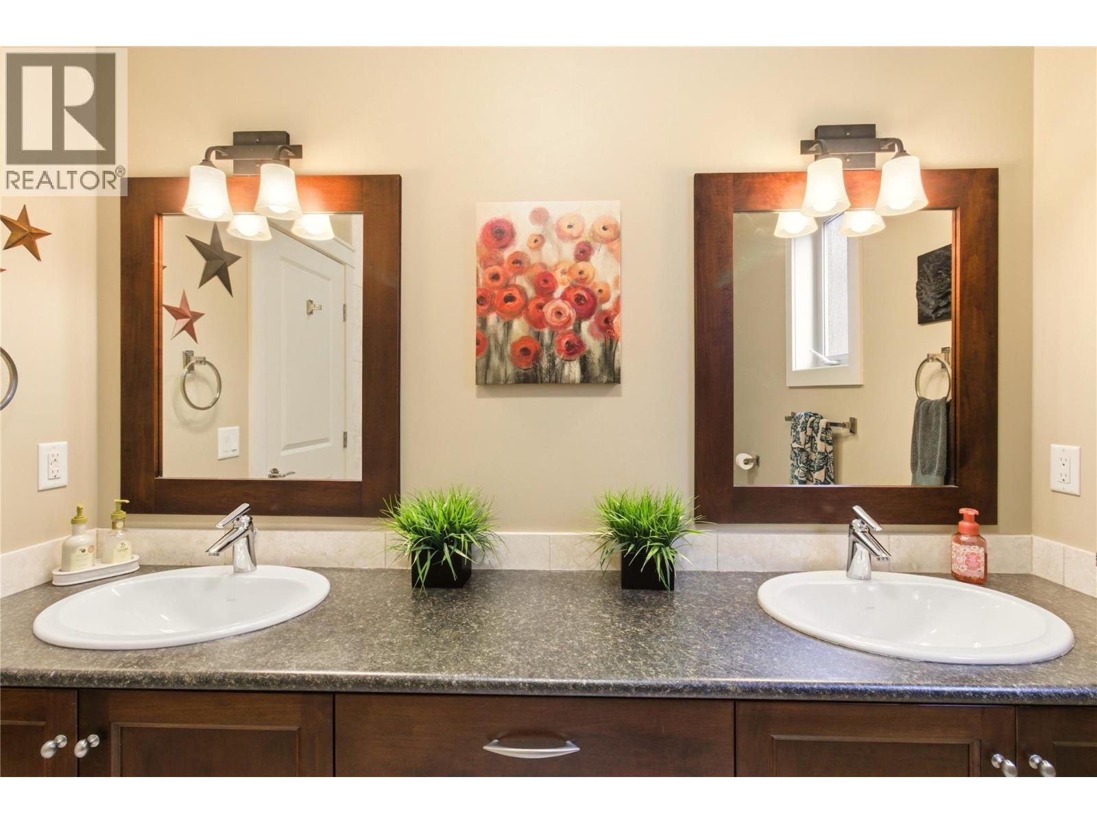 1443 Wilmot Avenue, Kelowna