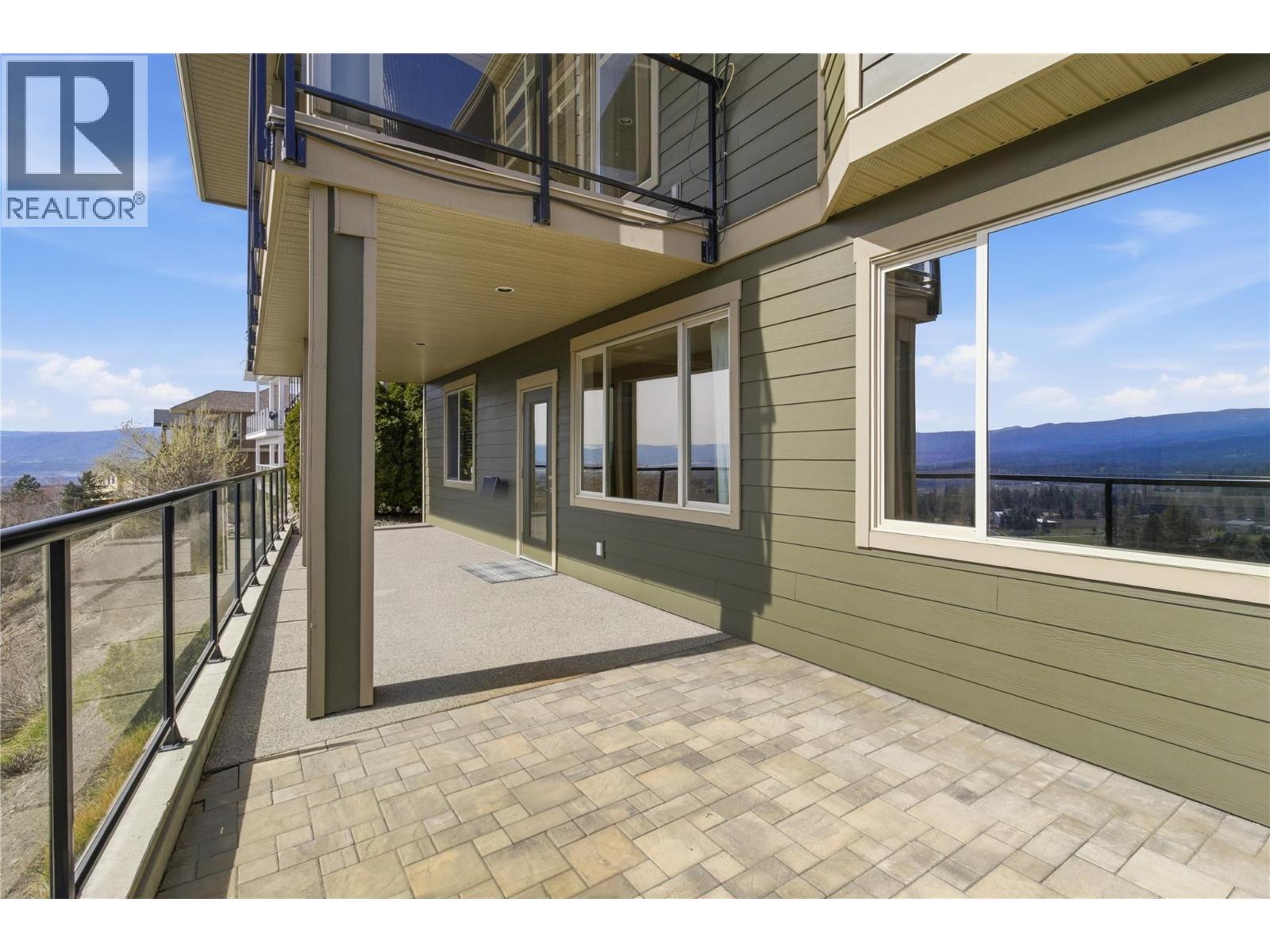 1443 Wilmot Avenue, Kelowna