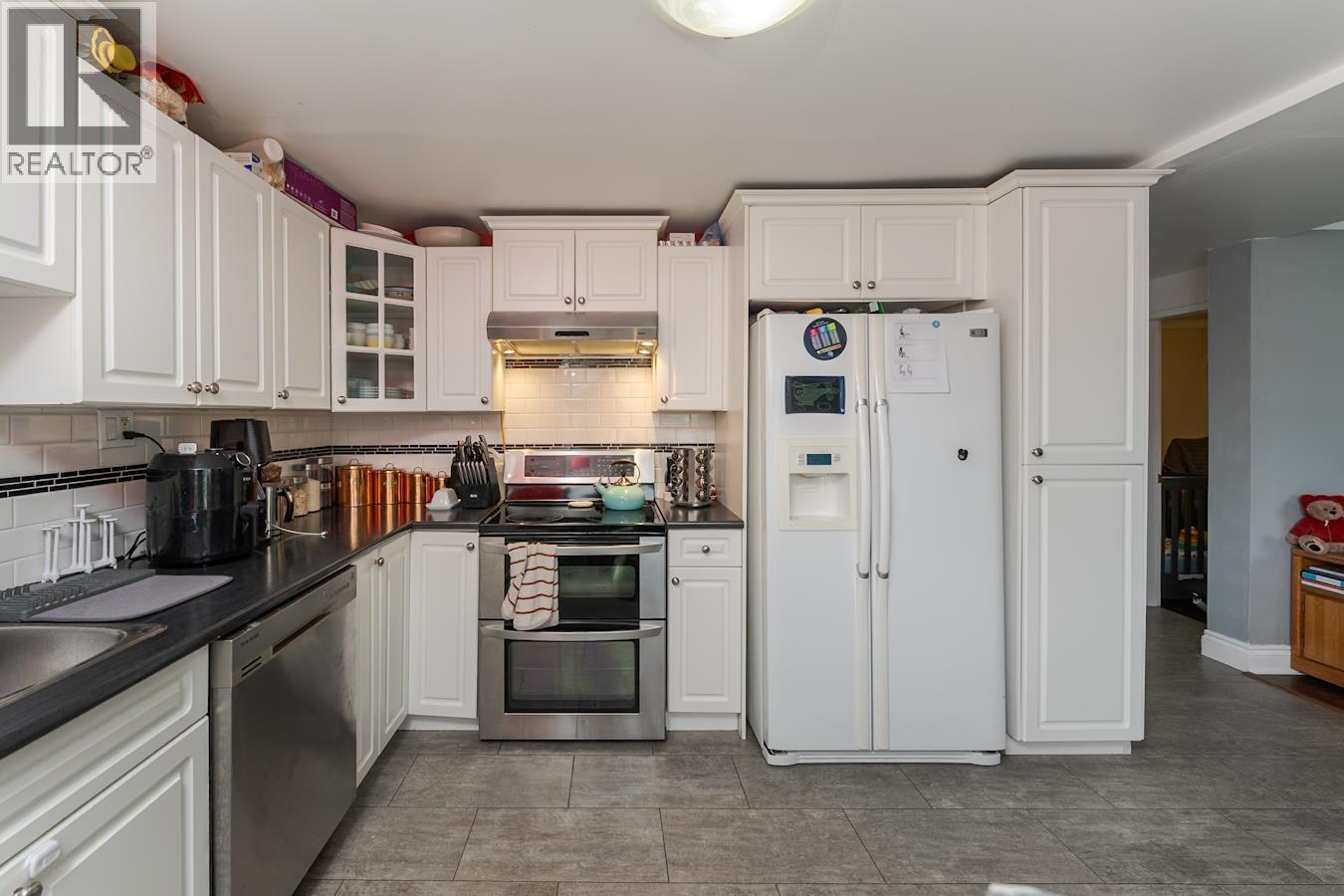 1337 BURDEN STREET - 4