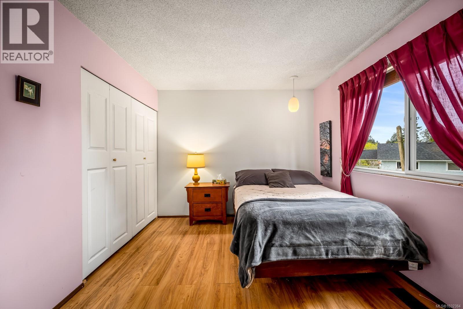 1764 MCLAUCHLIN DR - 22