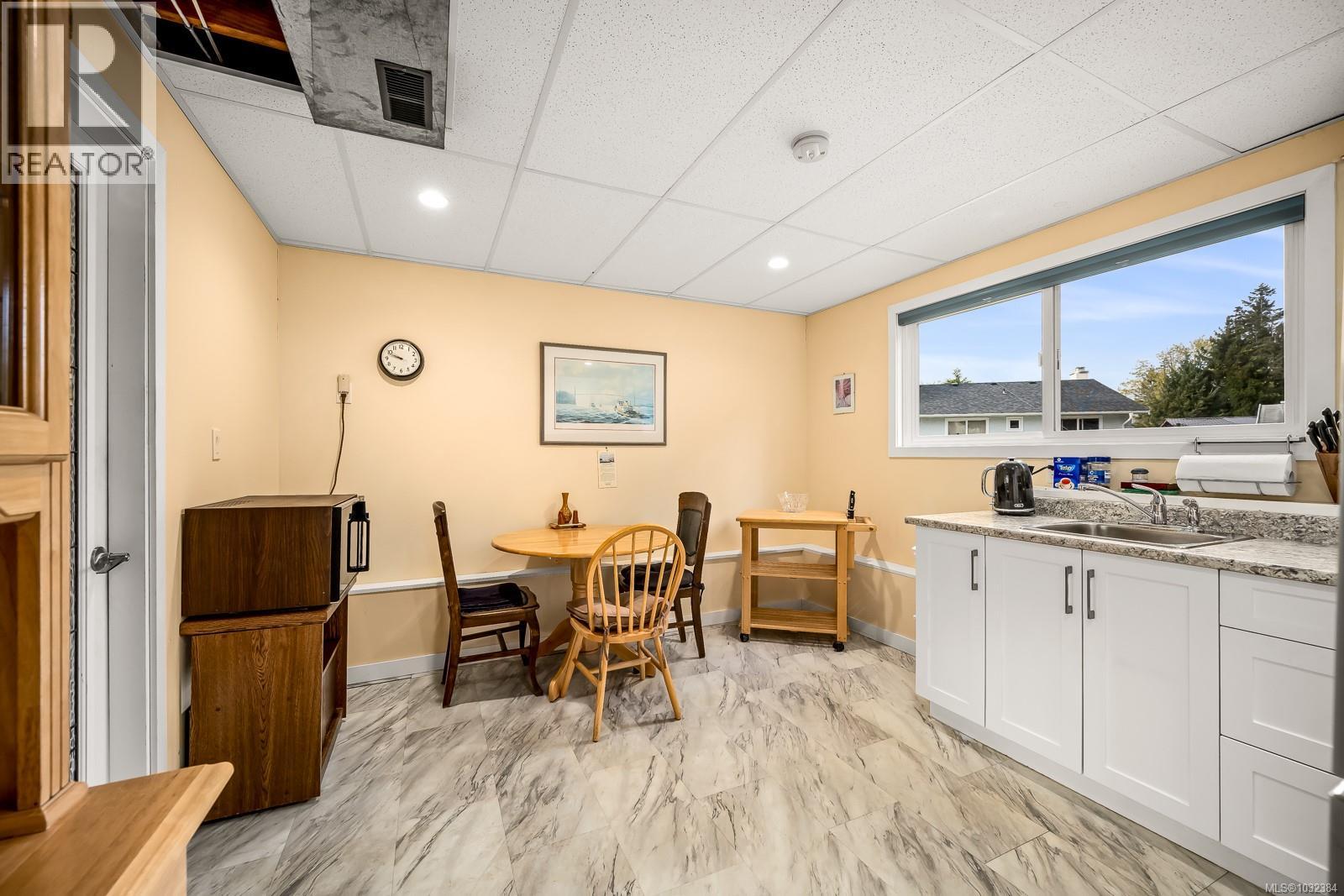 1764 MCLAUCHLIN DR - 39