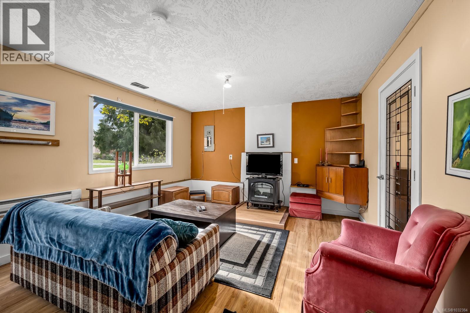 1764 MCLAUCHLIN DR - 33