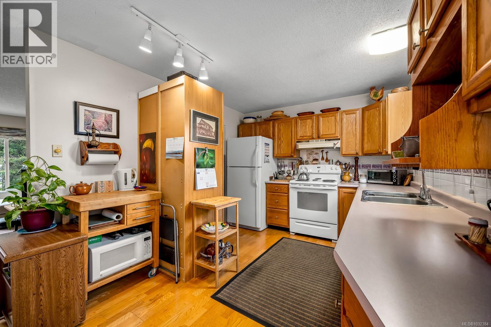 1764 MCLAUCHLIN DR - 15