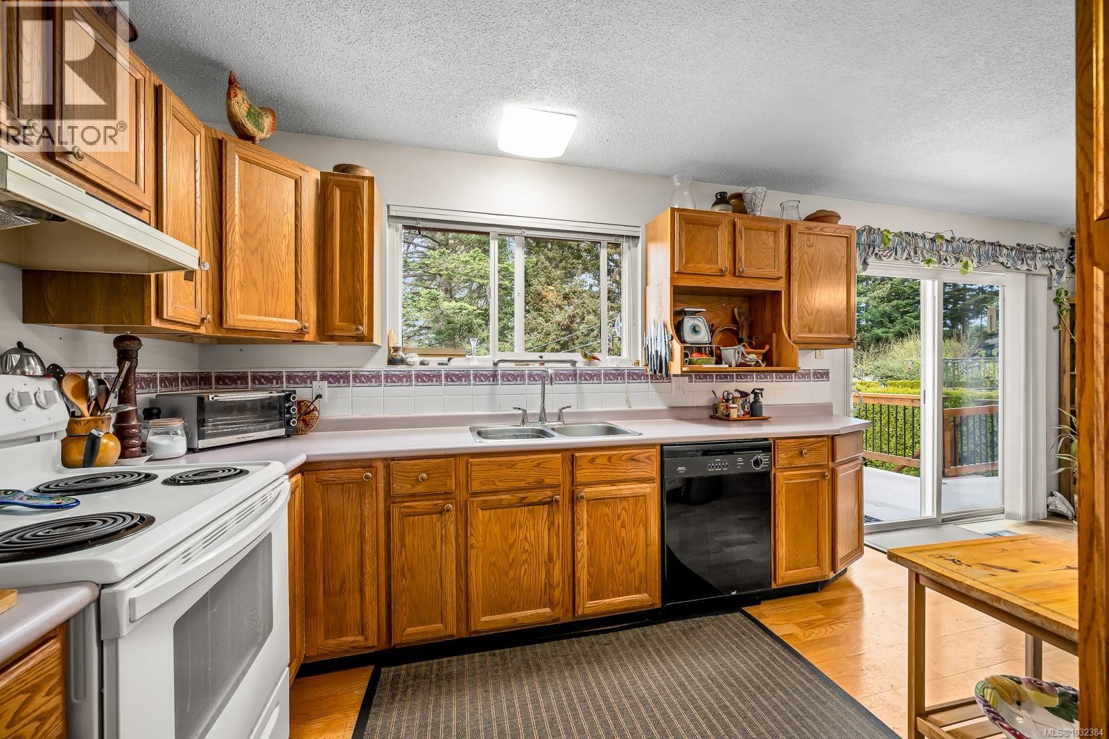 1764 MCLAUCHLIN DR - 19