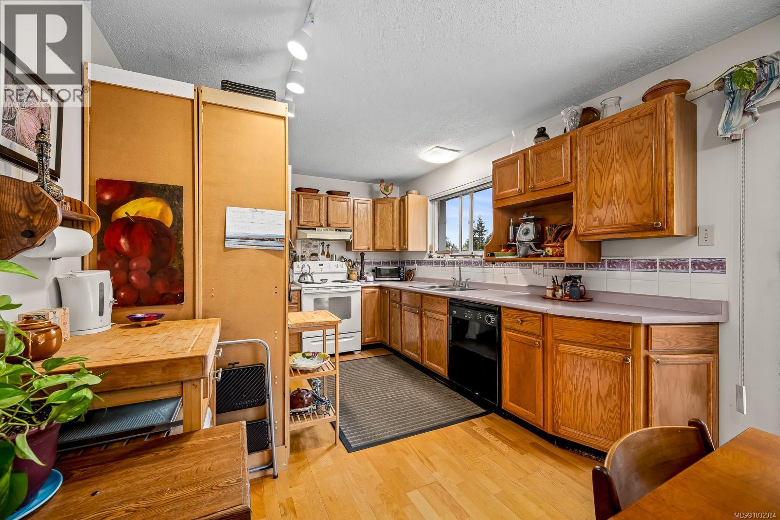 1764 MCLAUCHLIN DR - 13