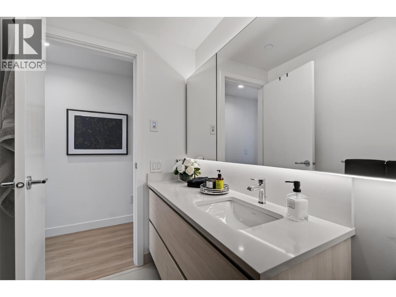 1308 238 Leon Avenue, Kelowna