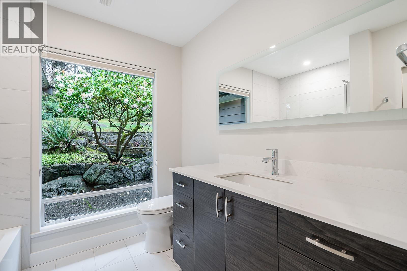 3980 WESTRIDGE AVENUE, West Vancouver