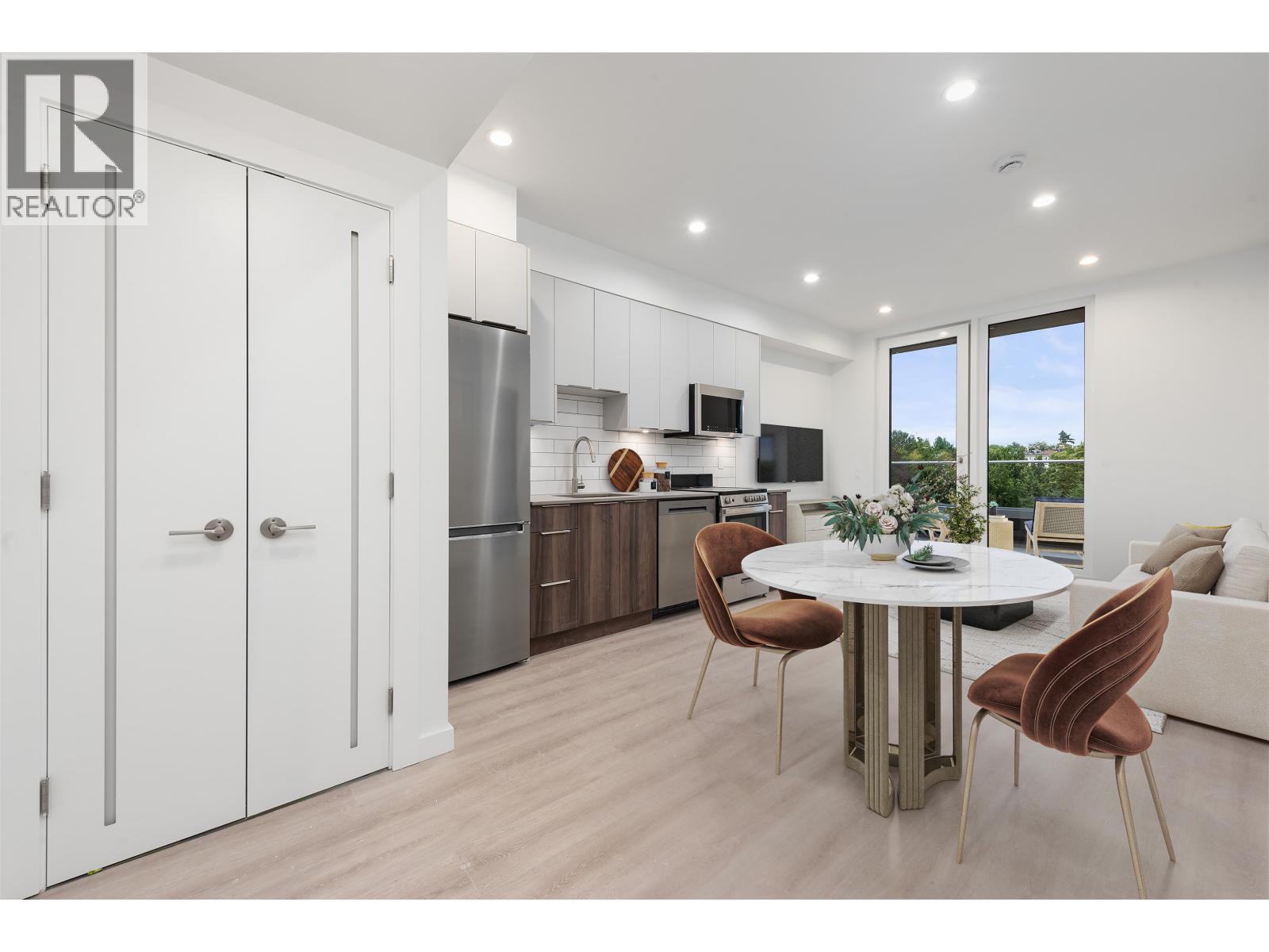 101 1680 ADANAC STREET, Vancouver