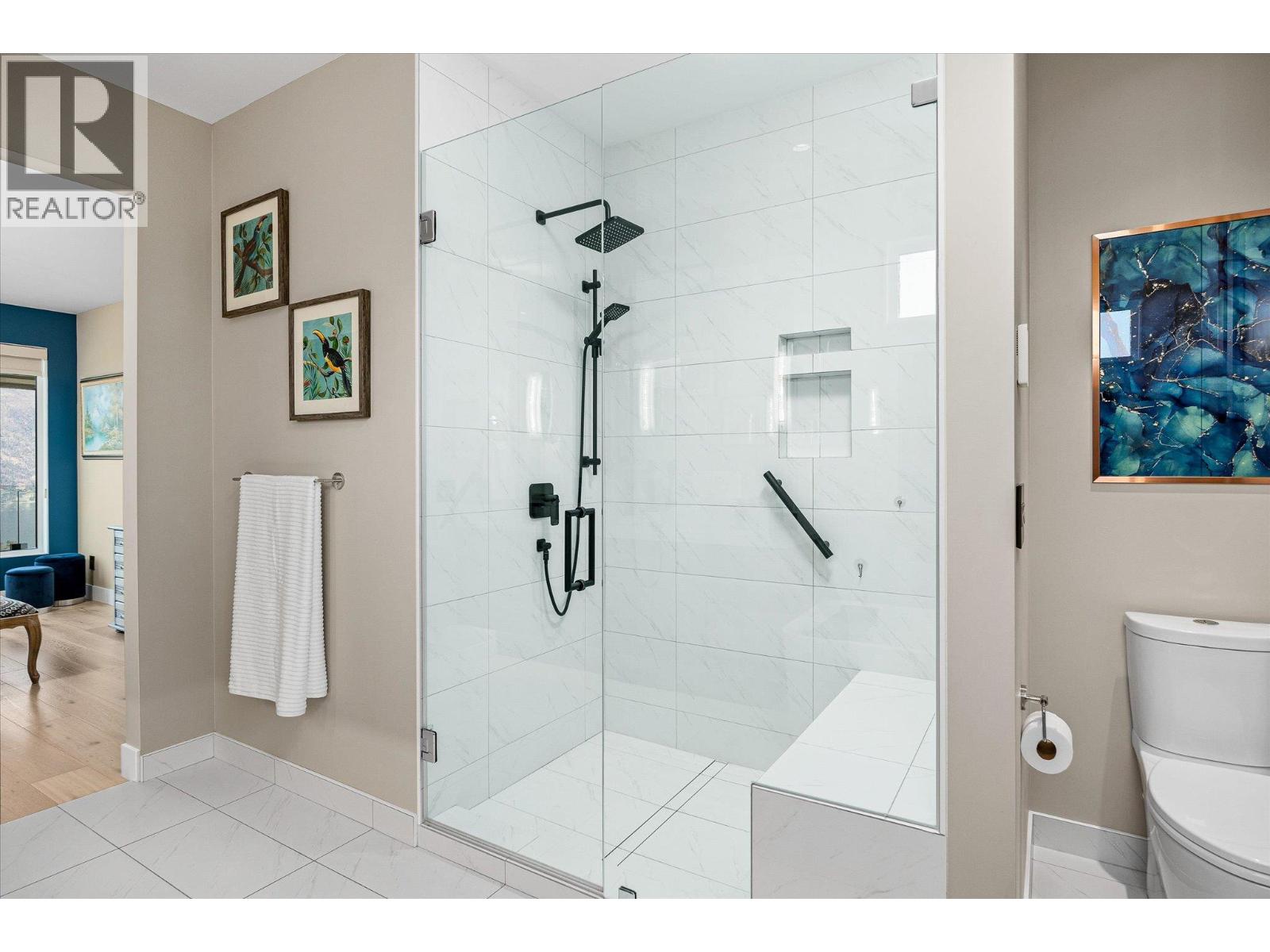 9814 Beacon Hill Crescent, Lake Country