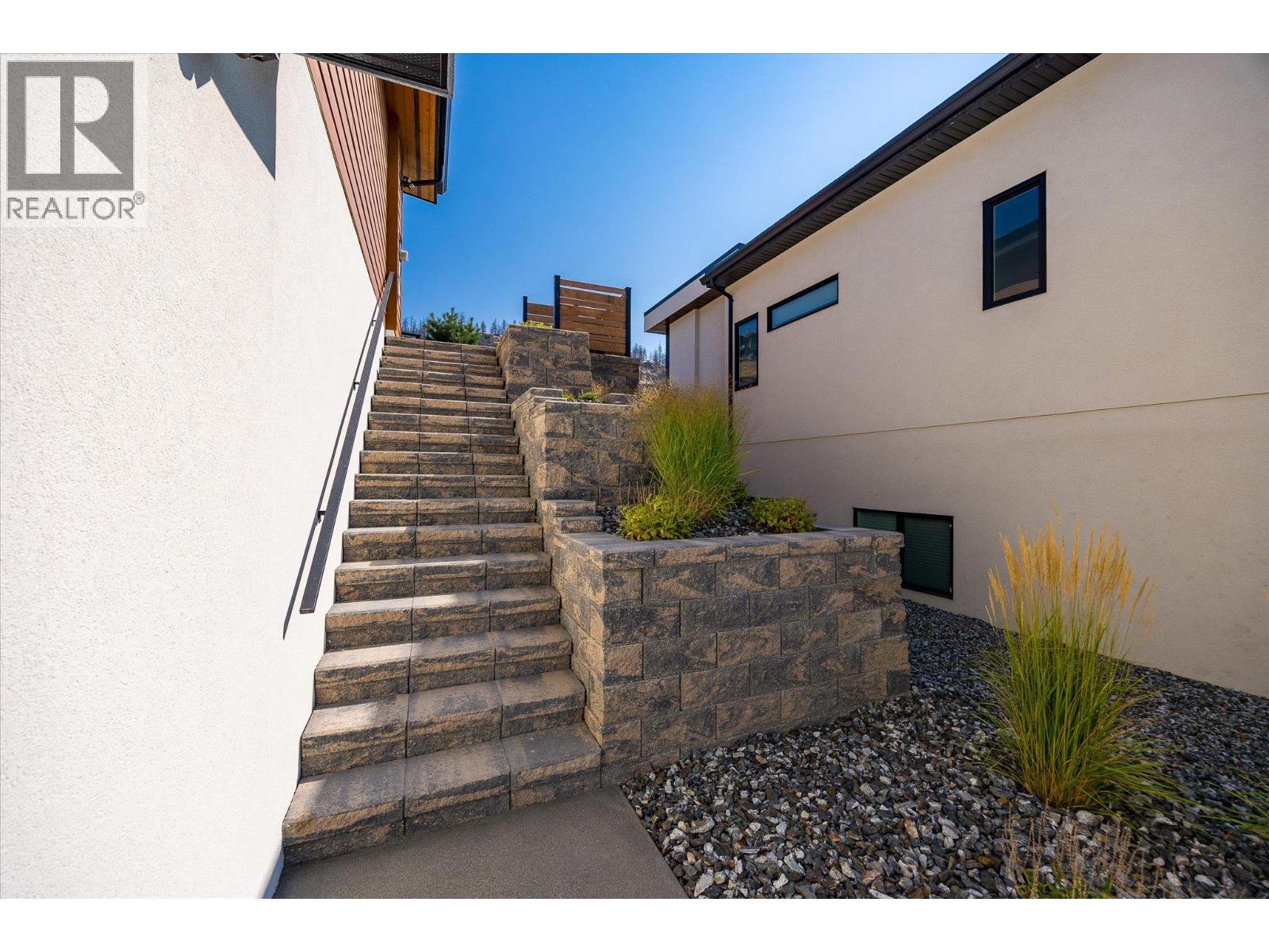 9814 Beacon Hill Crescent, Lake Country