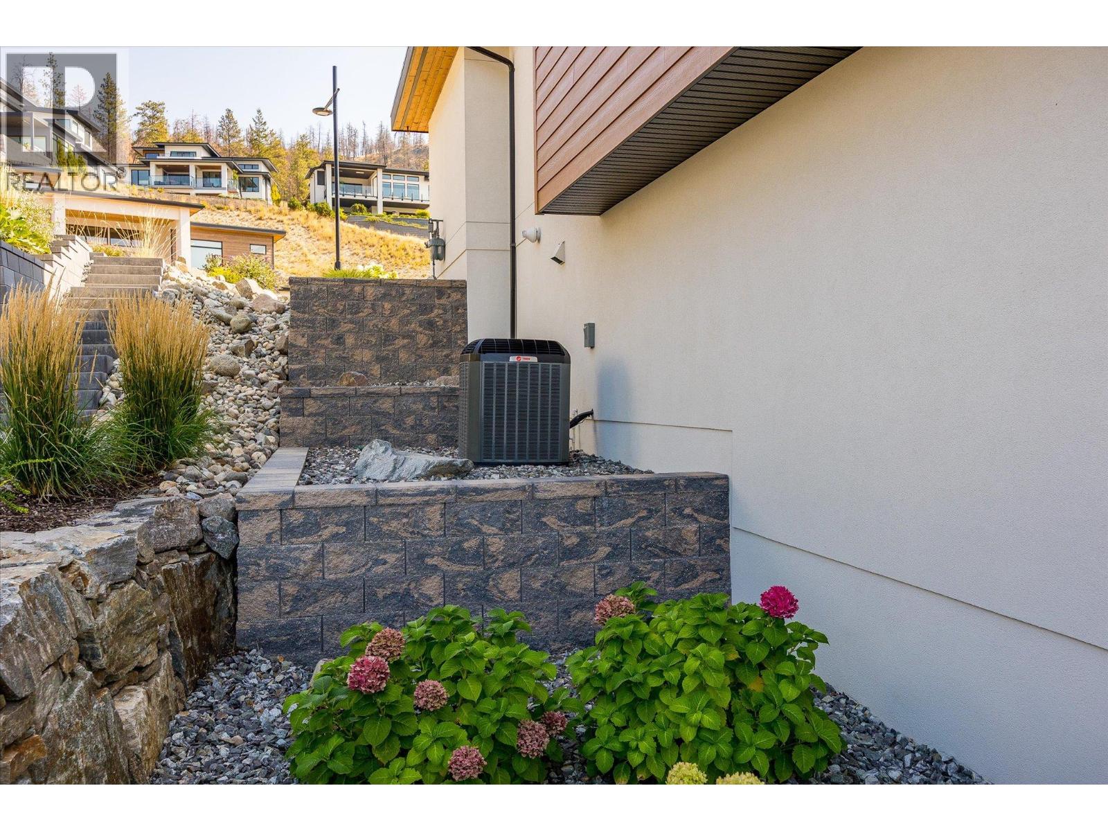 9814 Beacon Hill Crescent, Lake Country