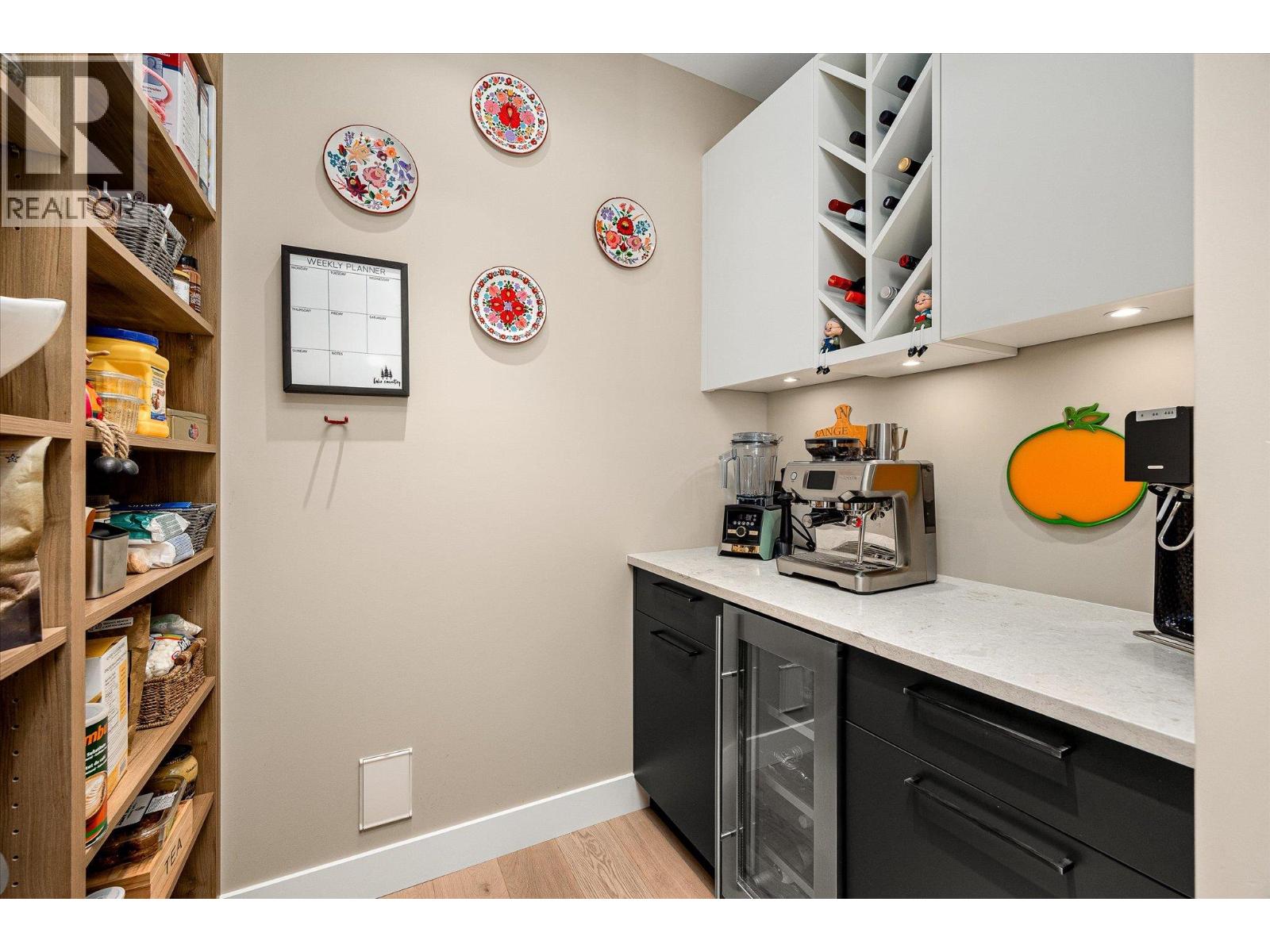 9814 Beacon Hill Crescent, Lake Country